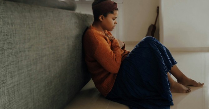 Anxiety vs. Panic Attacks: How to Know the Difference. image