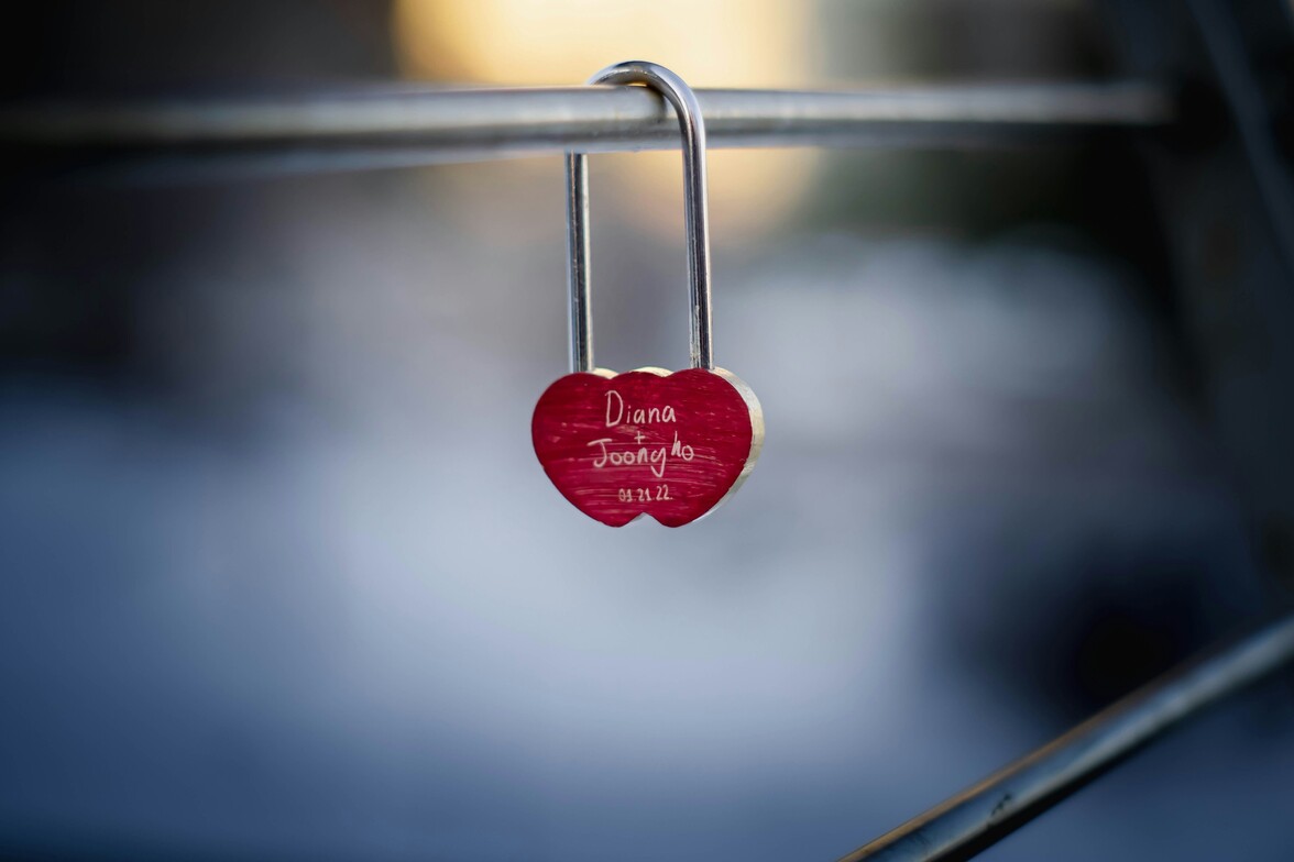 heart lock on metl bar by Rideau Canal Ottawa representing healthy love, connection, and relationships
