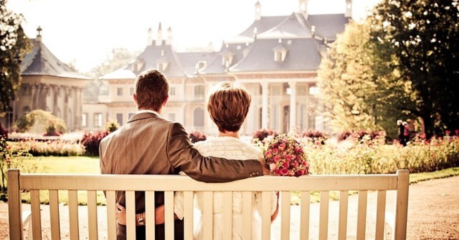 Building Emotional Connection: Daily Practices for Couples